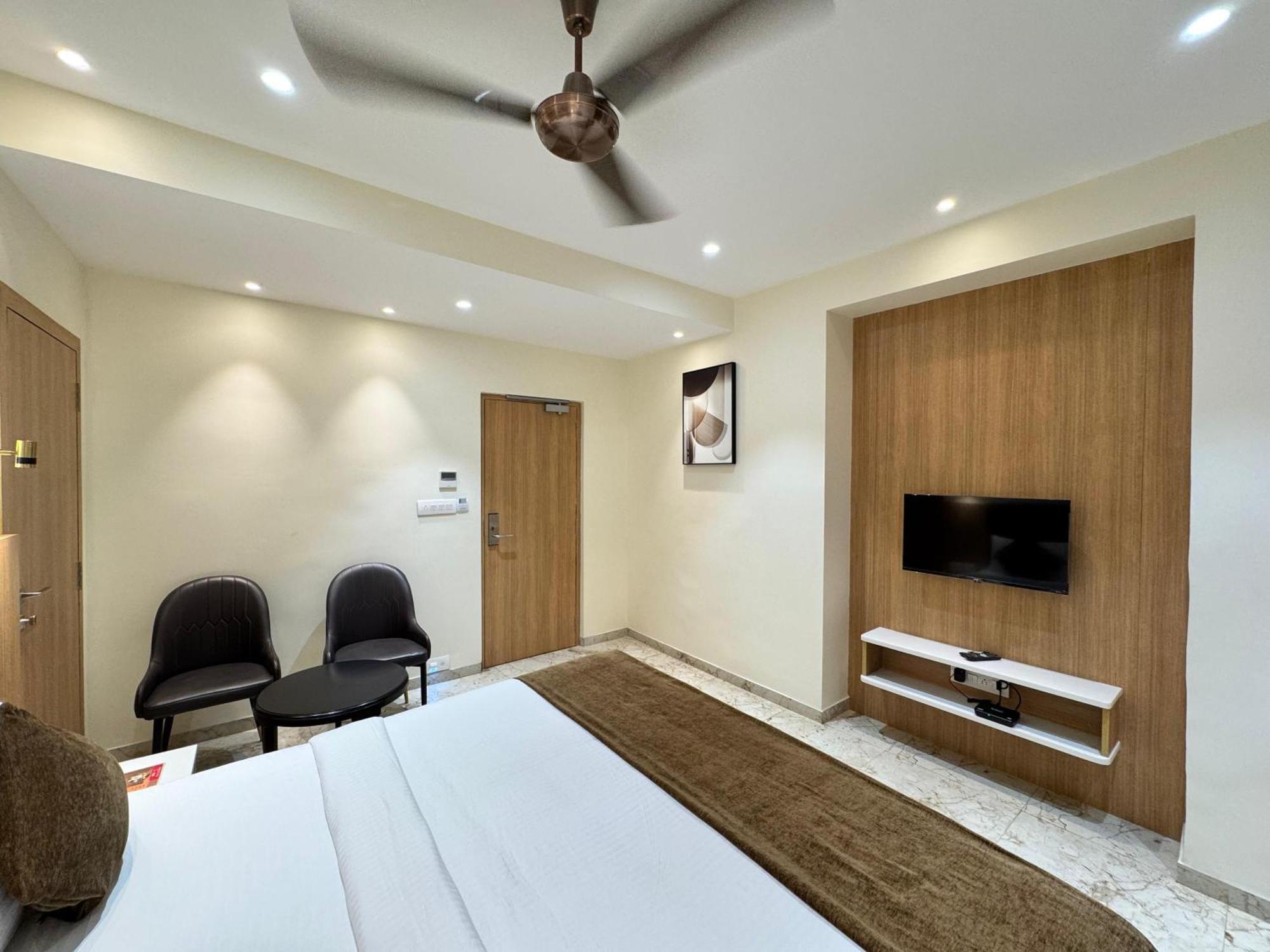 Hotel Touchwood Visákhapatnam Kültér fotó