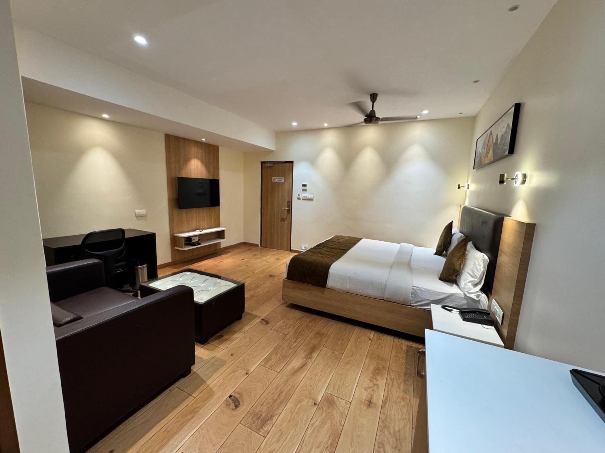 Hotel Touchwood Visákhapatnam Kültér fotó